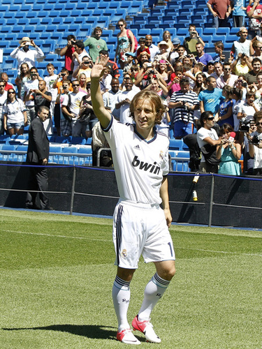 马卡：皇马本赛季防空能力薄弱，失球中有三成为对手头球破门